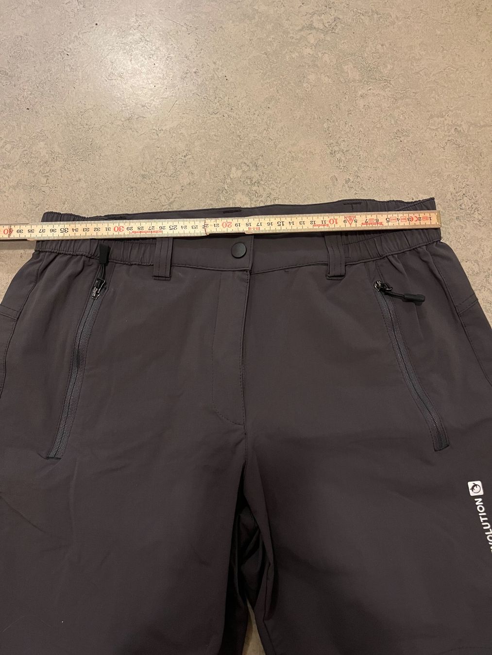 Trevolution Pantalons: Trevolution Shorts, Grösse 38 – D'occasion à Thalheim par karmabis_ 5