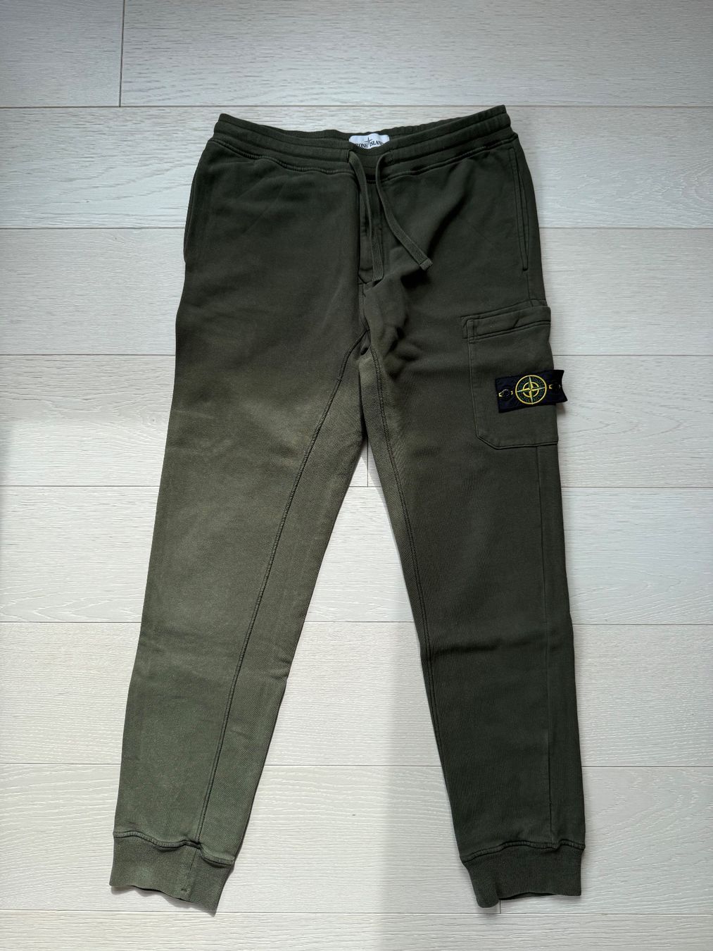 Stone Island Pantaloni: Stone Island - Cargohose / Jogginghose - Grösse L – Usato da Lugano venduto da onlyshop95