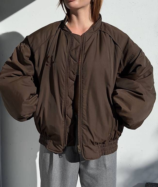 Jacken: Braune Oversize-Bomberjacke German – Gebraucht aus Meggen von gia_wz2q