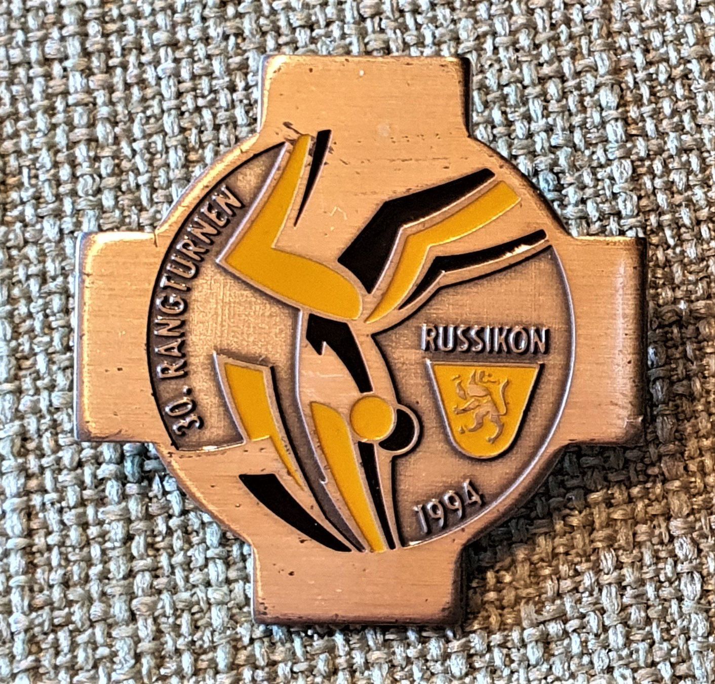 Placchette & Badge: M048 - Pin Rangturnen Russikon 1994 – Usato da Reinach BL venduto da Boston-Verkauf