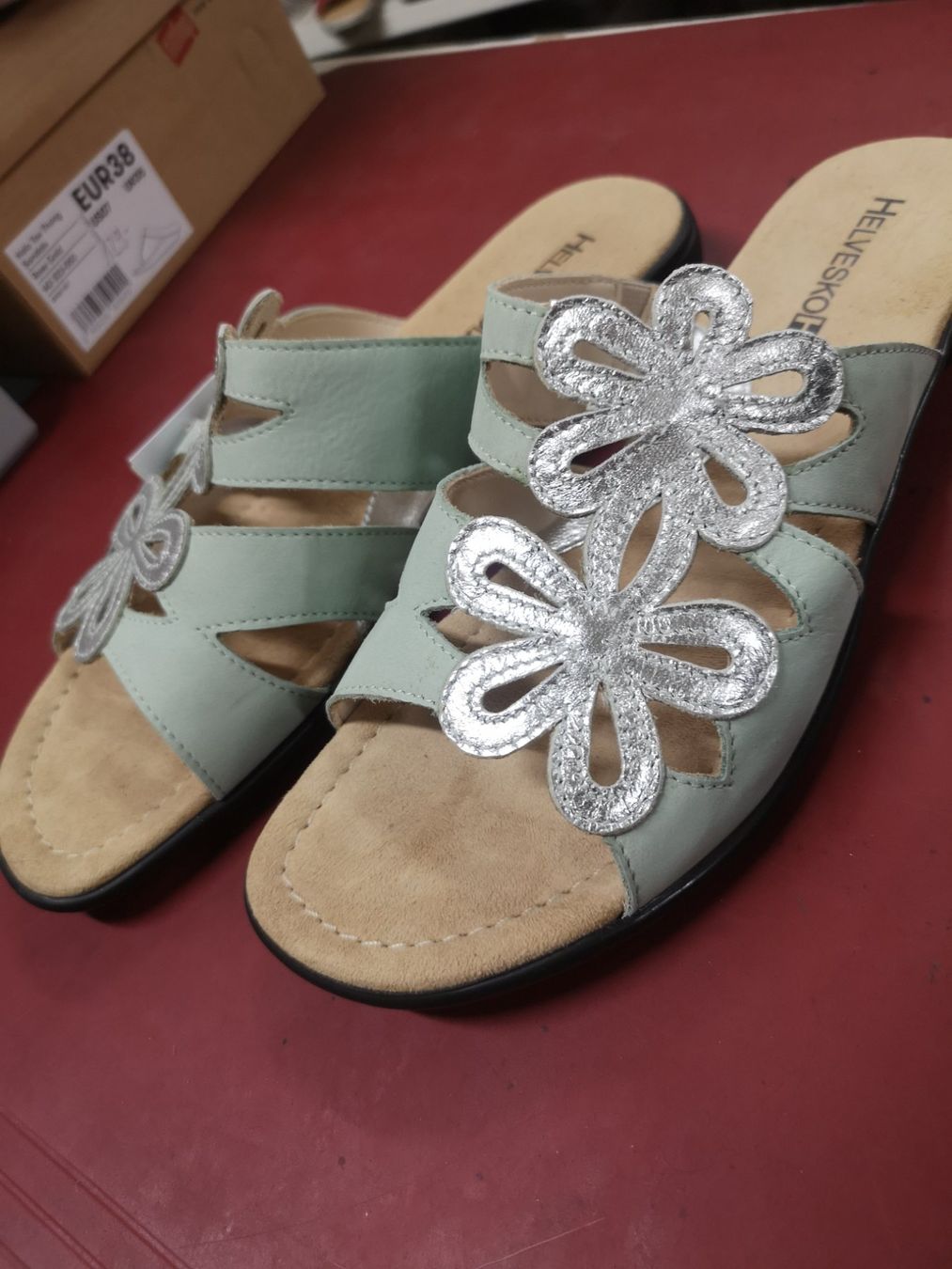 Helvesko Damenschuhe: Helvesko – Neu und originalverpackt aus Möhlin von Highwaytom