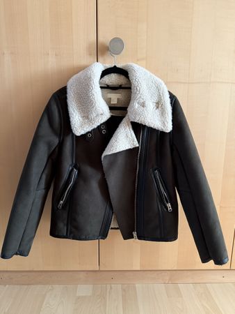 Braune Winterjacke von H&M mit Teddyfell