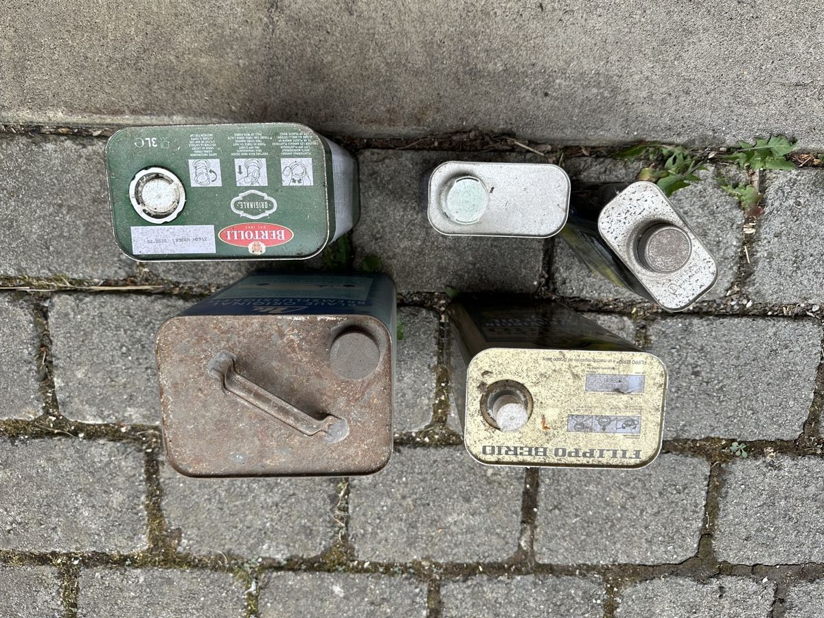 Sonstiges Fahrzeugzubehör: Oel Kanister 5Stk.  – Gebraucht aus Ueken von crxundevo8 1