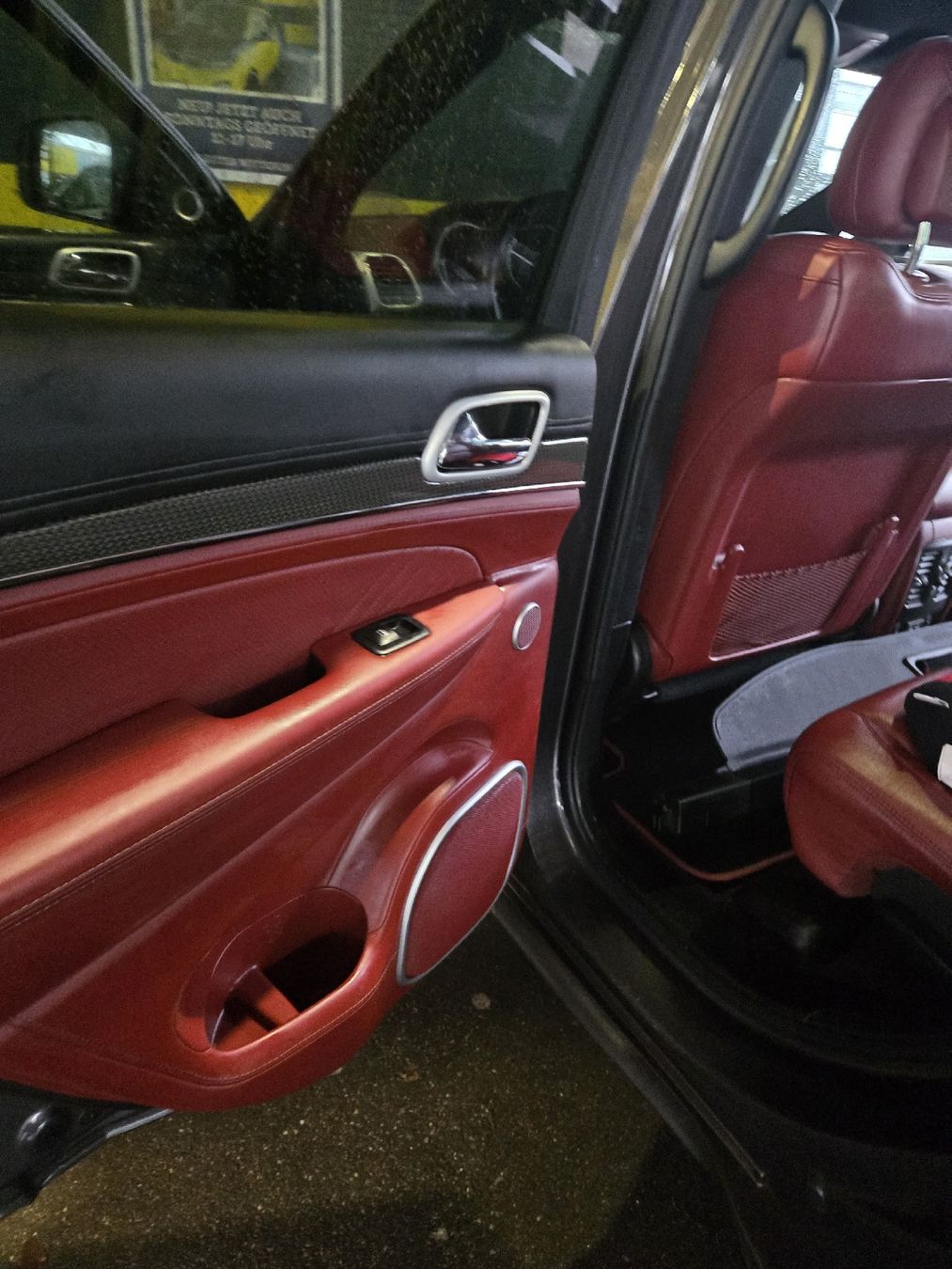Jeep Autos: Grand Cherokee Trackhawk 6.2 V8 Hemi – Gebraucht aus Füllinsdorf von Pearl1 8