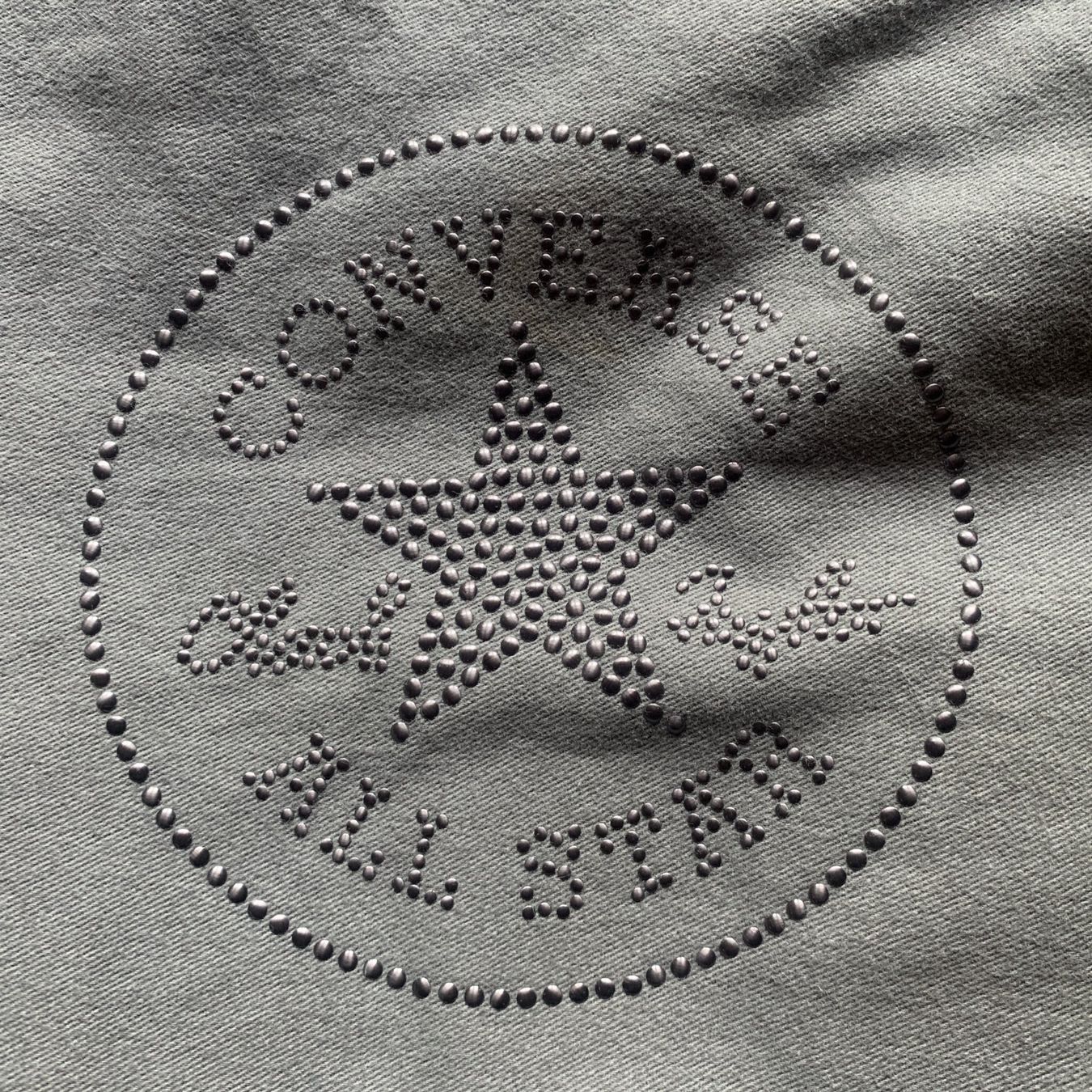 Converse Borse: Converse graue Umhängetasche – Usato da Chalais venduto da Decoarts.art 4