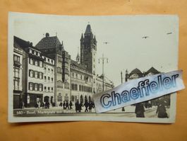 980 - Basel, Marktplatz mit Rathaus.