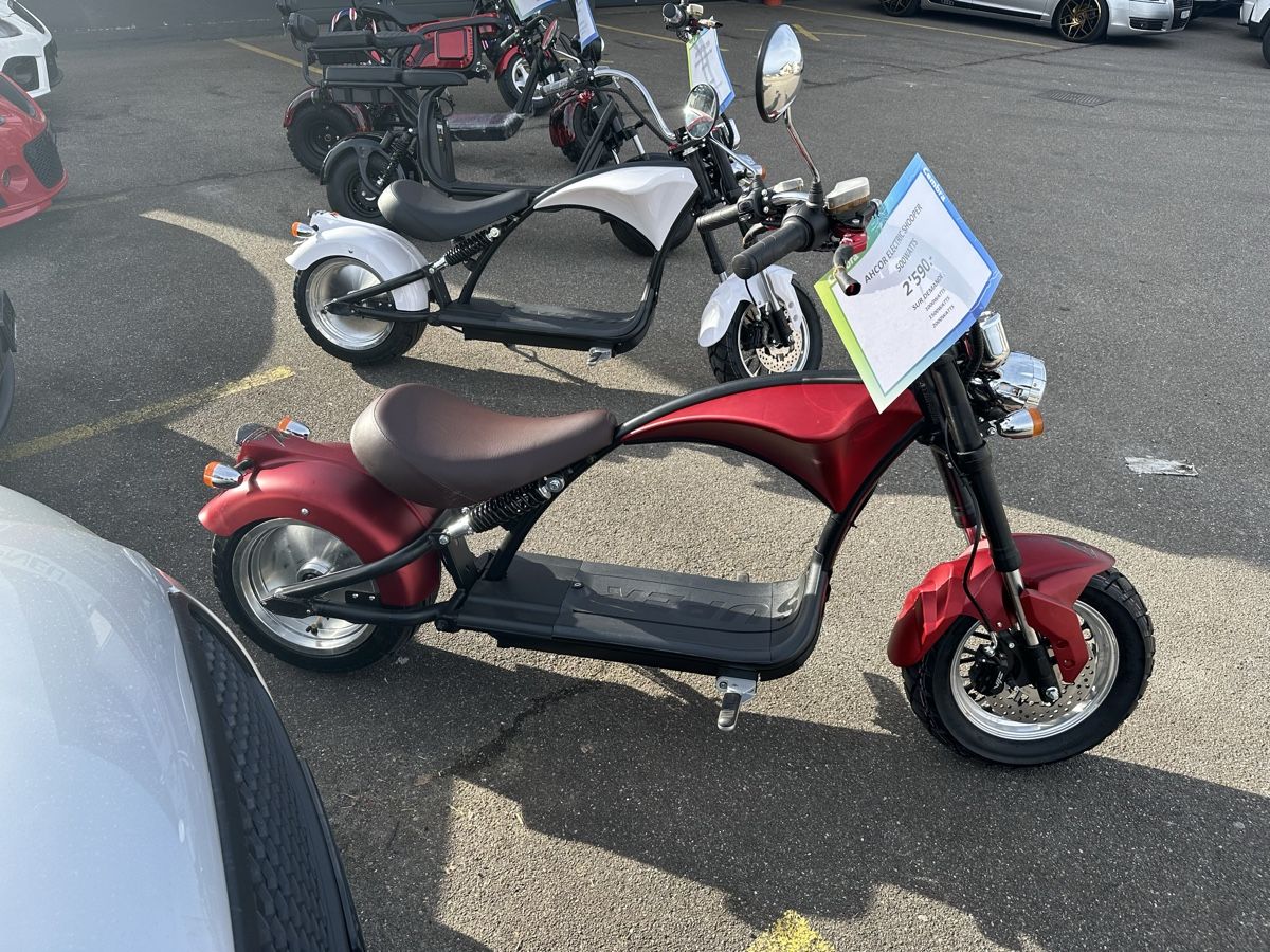 Super Soco Scooters: Scooter électrique Chopper – Neu (gemäss Beschreibung) aus Courrendlin von audittfl 4