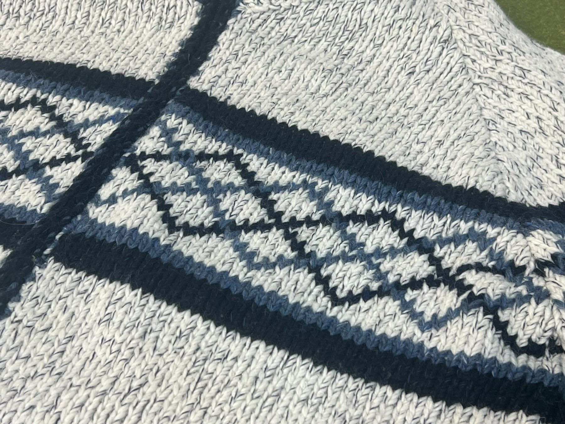 Maglioni & Felpe: Strickpulli – Nuovo (secondo la descrizione) da Bättwil venduto da par_y2n9 1
