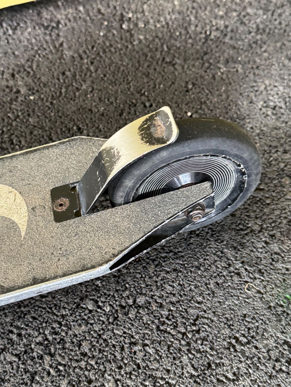 Scooters: Chilli Stunt Scooter schwarz – D'occasion à Steinmaur par Boxsters0 2