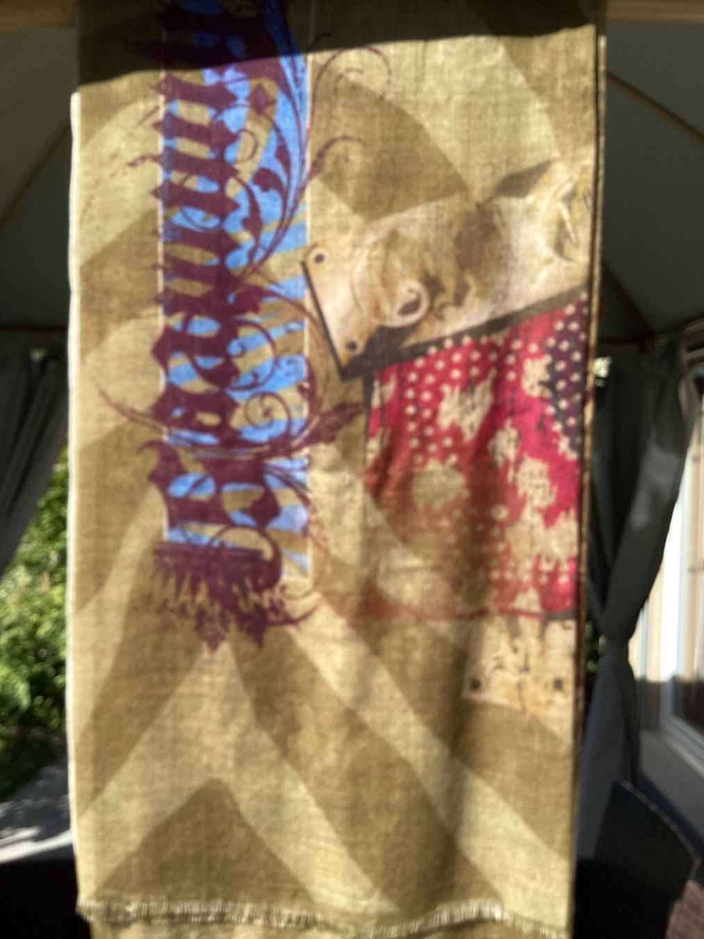 Foulards, Tücher & Schals: Belle écharpe légère et chaude – Gebraucht aus Prez-vers-Noréaz von chr_h8jv 1