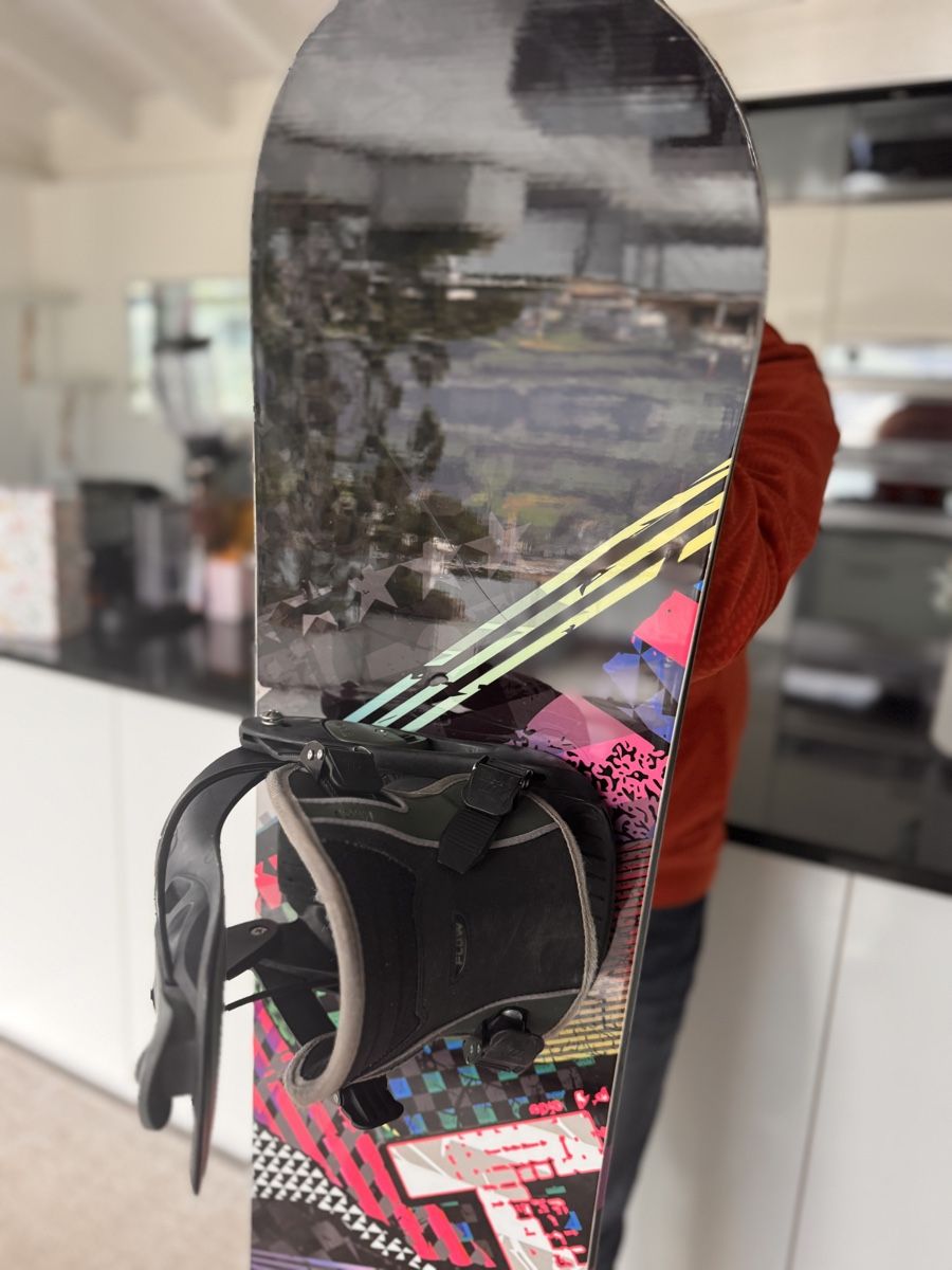 Head Board: Head Snowboard mit Flow Bindung, ideales Winterspassgerät! – Usato da Goldau venduto da mira221 3
