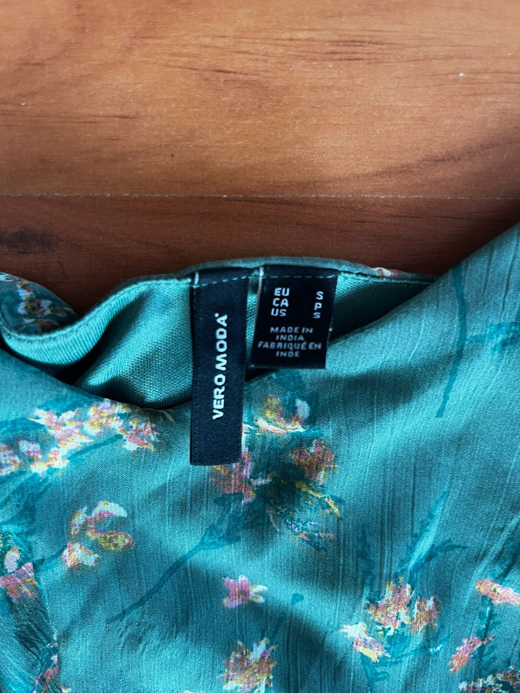 Vestiti: Grünes Blumenkleid – Usato da Seuzach venduto da anina.k 1