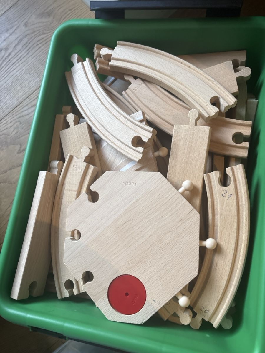 Brio Giocattoli: Grosses BRIO Holzeisenbahn Set – Usato da Degersheim venduto da buell80 2