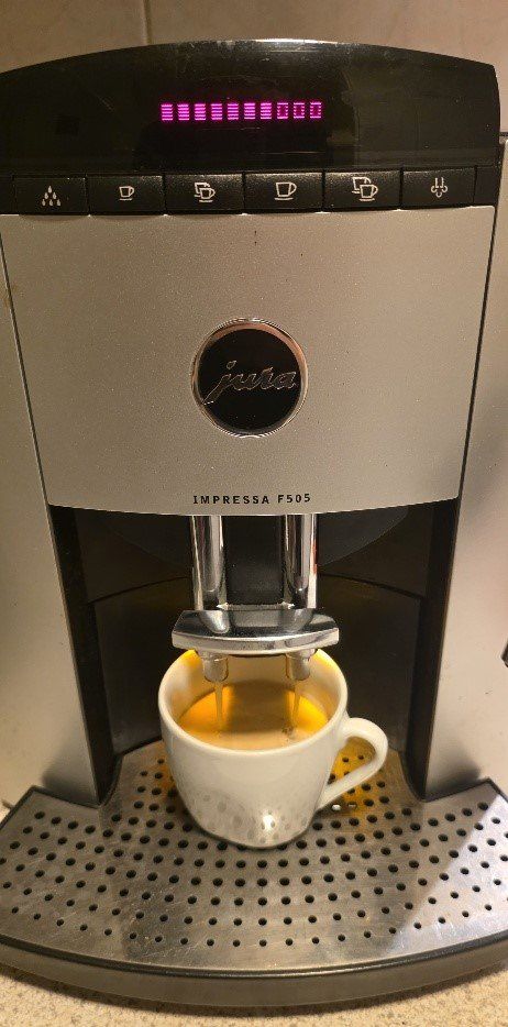 Jura Macchine per caffè & Macchine per espresso: Jura F505 – Usato da Zürich venduto da mimi_zh 2