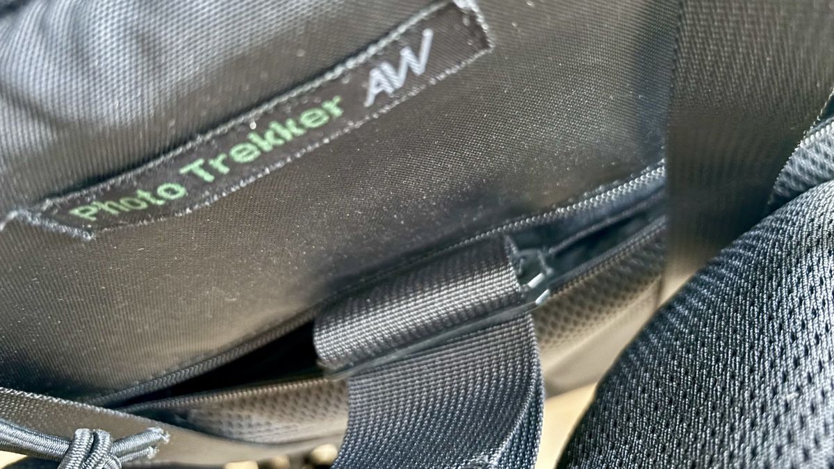 Lowepro Zaini: Neuwertiger Lowepro Photo Trekker Rucksack – Usato da Bern venduto da larrybird 4
