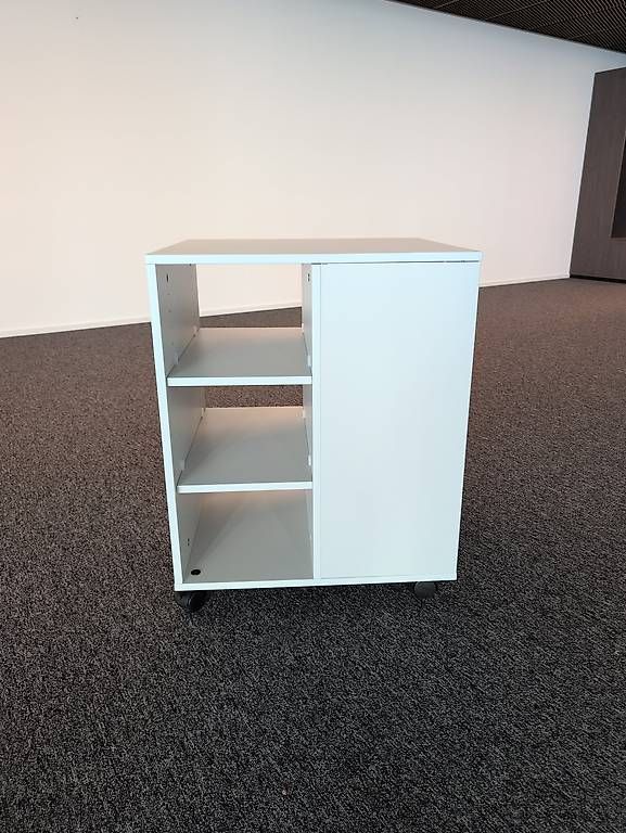 Étagères: Durable Multifunktionswagen – Neuf avec emballage d'origine à Zürich par Neil.H 1