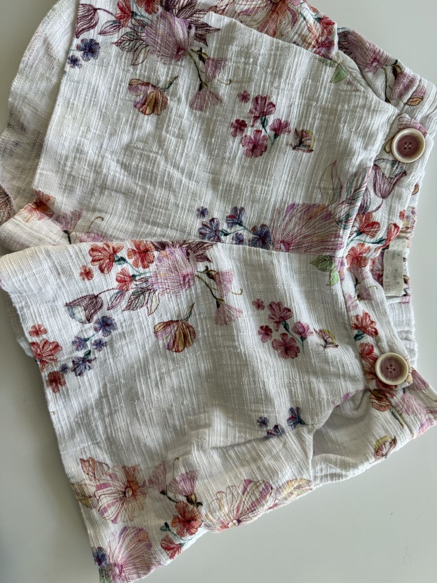 Zara Pantaloni: Zara Shorts mit Blumenmuster, Grösse 122 – Nuovo (secondo la descrizione) da Freidorf TG venduto da nad_fxh7 2