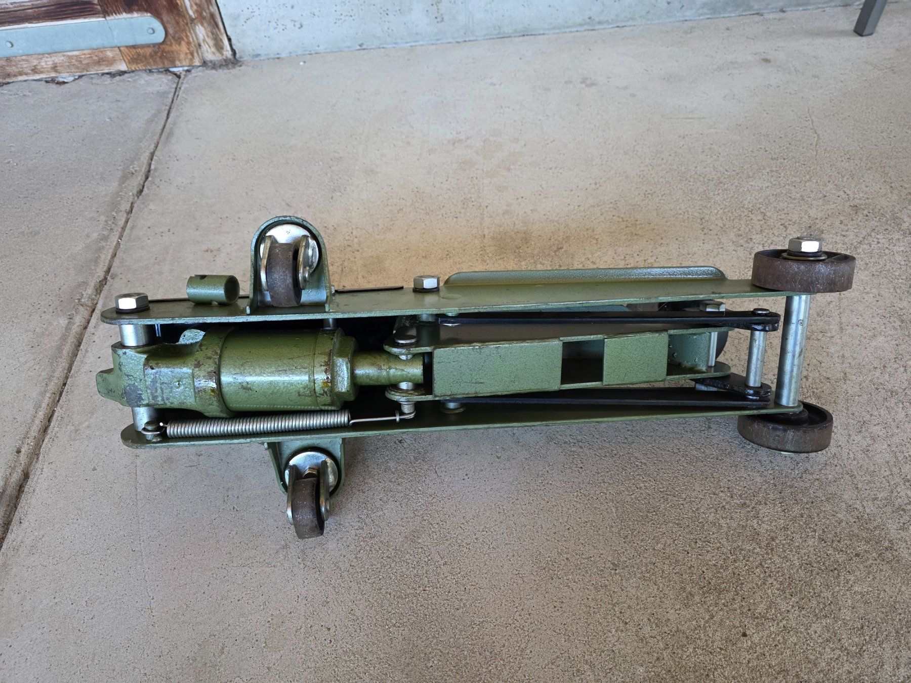 Hebebühne & Wagenheber: Vintage Auto Wagen Heber – Defekt aus Walterswil BE von Lonitti 3