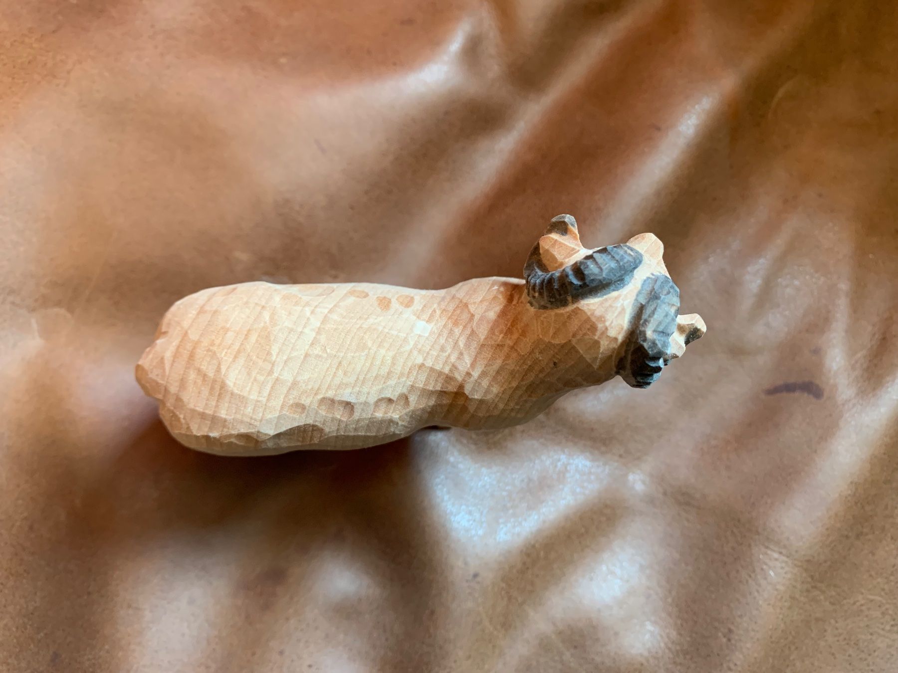 Statuette: Huggler Brienz, Widder, Schafbock, Holz, Krippenfigur – Usato da Kloten venduto da petrol5555 2