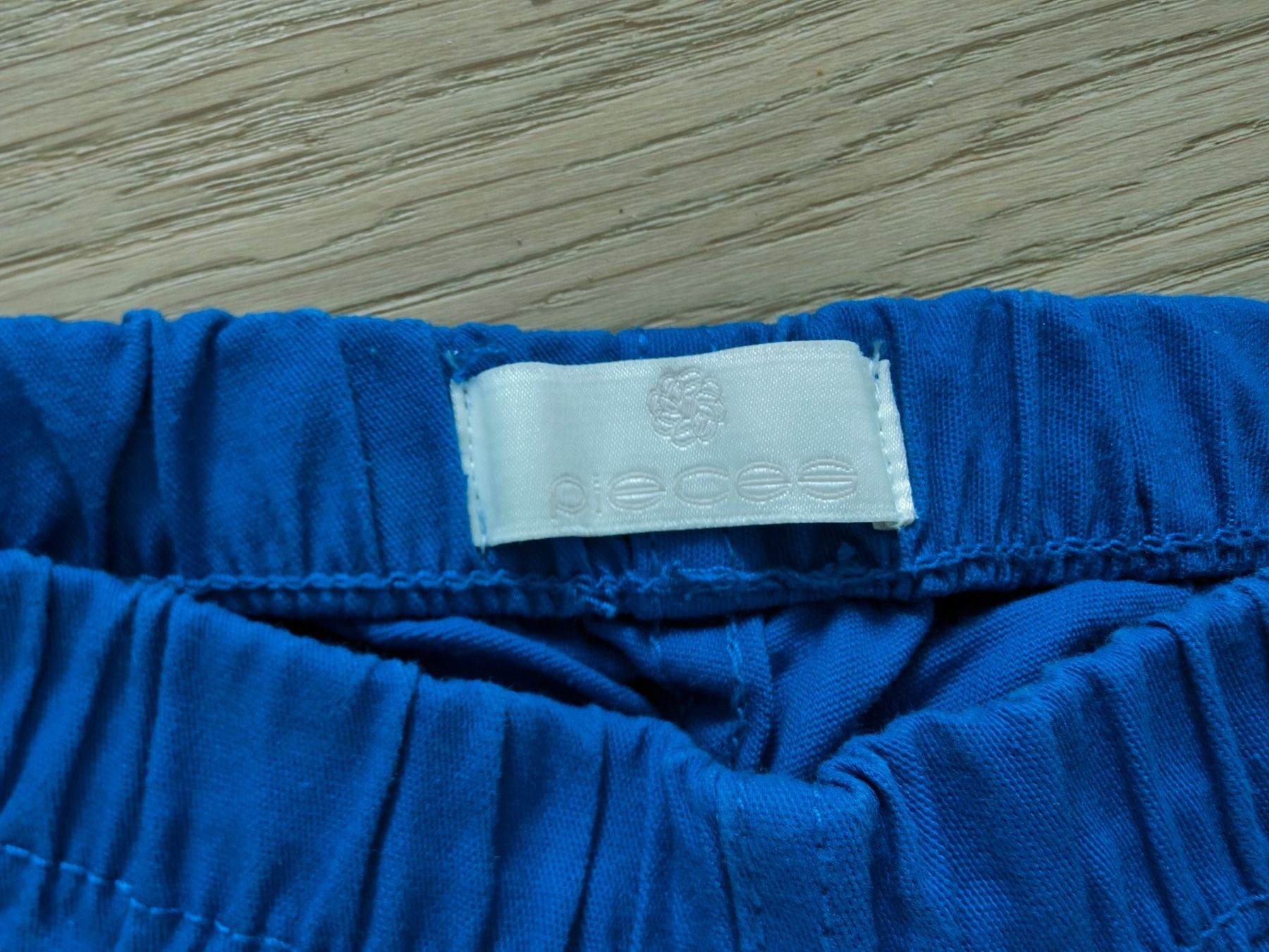 Pieces Pantaloni: Trendige Pieces Damenhose – Usato da Birmensdorf ZH venduto da LucaToni02 1