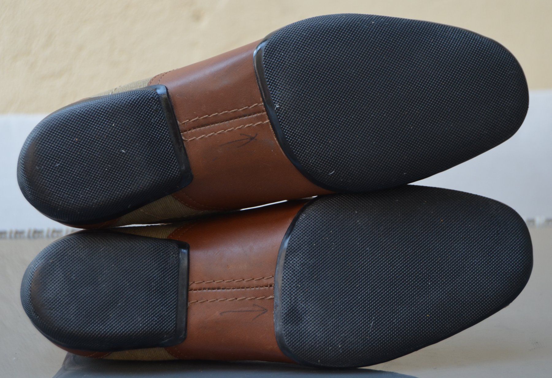 Gucci Chaussures hommes: Gucci Sneakers  37 C – D'occasion à Collonges par arashee 7