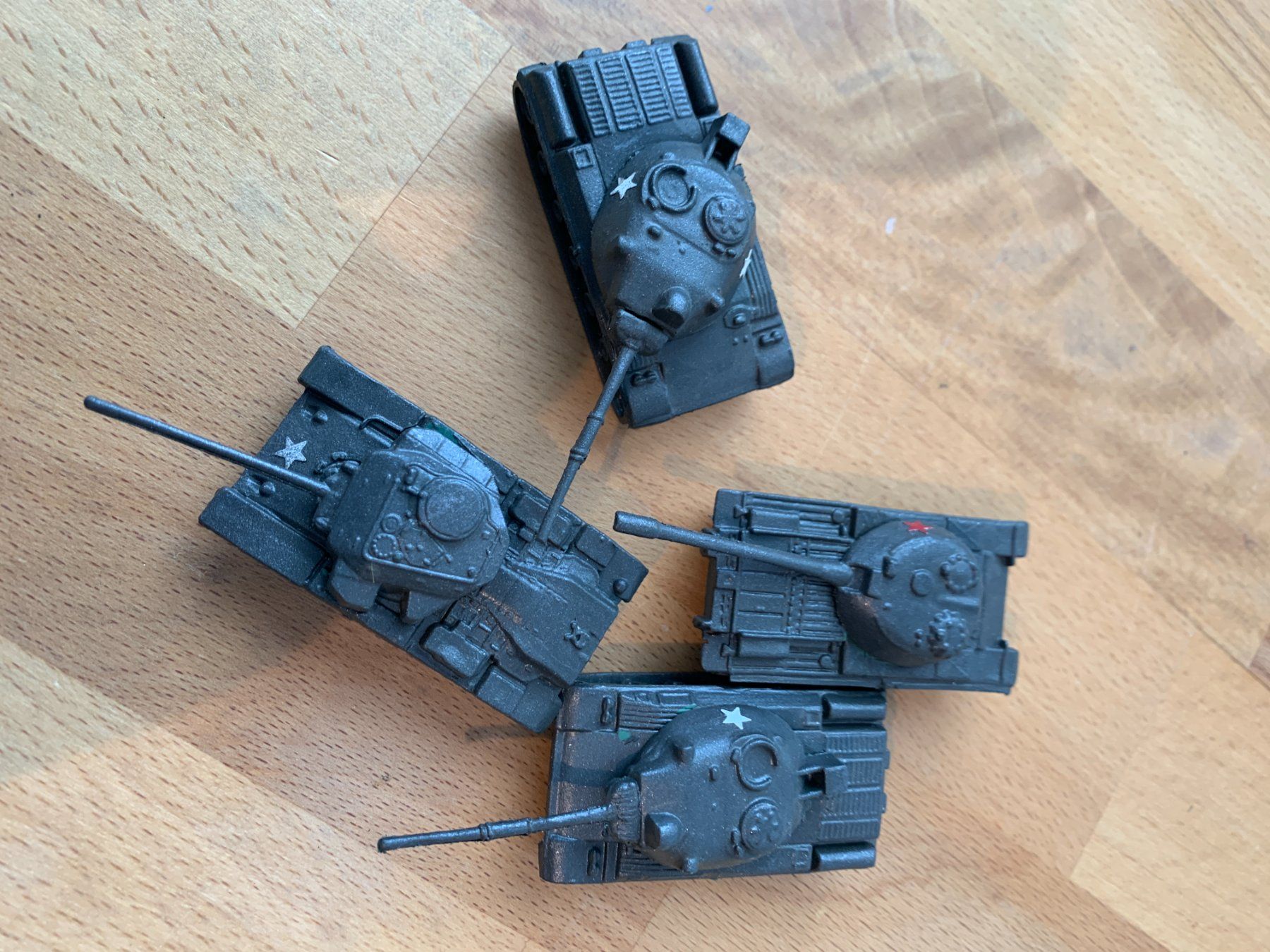 Modelleisenbahnen: 4 schöne Panzer! – Neu (gemäss Beschreibung) aus Belp von capowiga