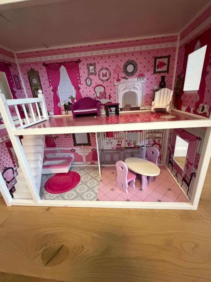 Puppenhäuser & -möbel: Schönes grosses Puppenhaus – Gebraucht aus Wallisellen von Mindx8 3