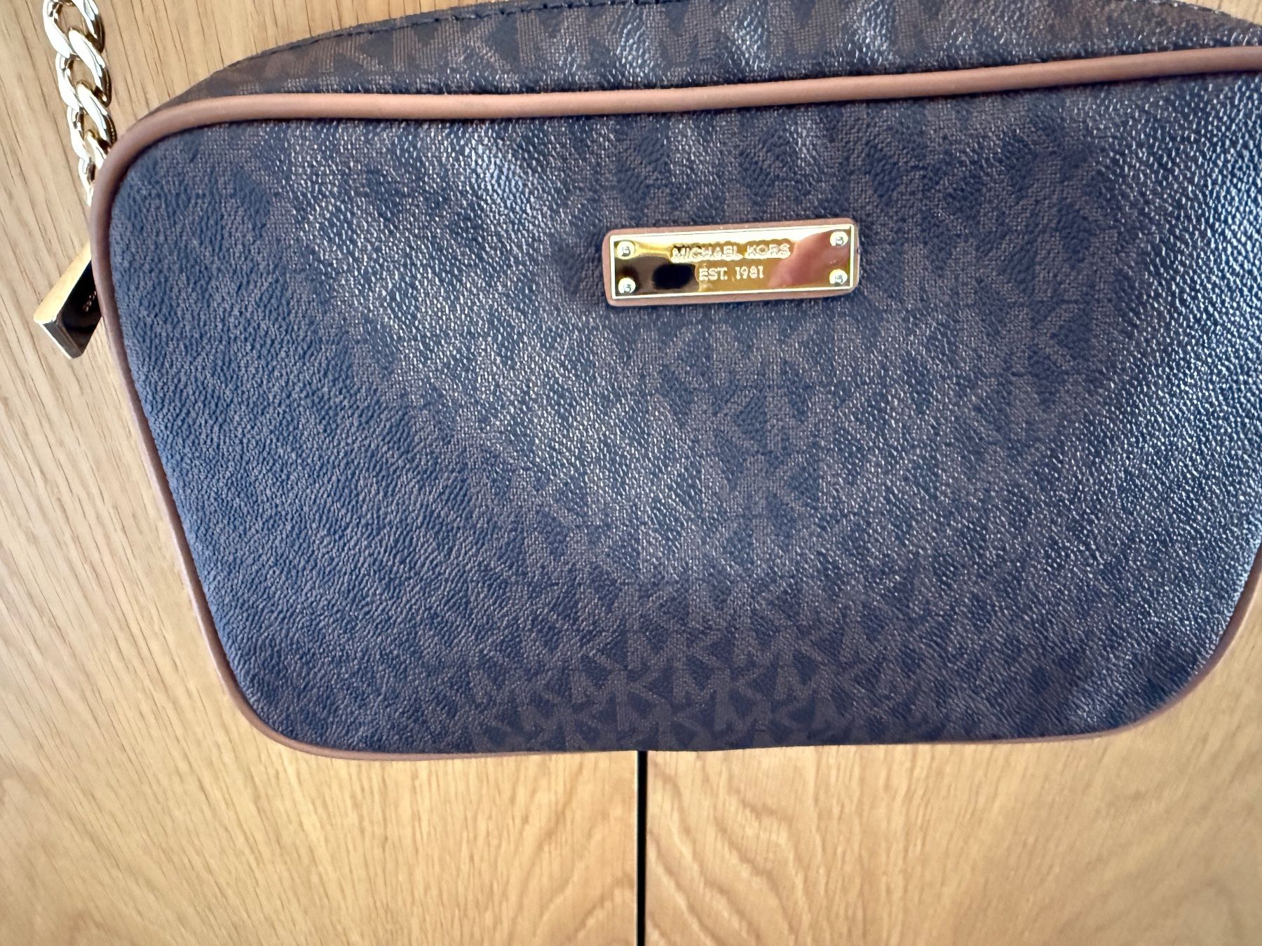 Michael Kors Borse da donna: Michael Kors Crossbody Bag – Usato da Visperterminen venduto da ele_8n98 1