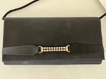 Pochette Swarovski satin noir  élégante / soirée / clutch