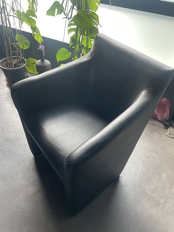 Poltrone: Schöner schwarzer Kunstleder Design Sessel – Usato da Buchs SG venduto da Tomxxx 3