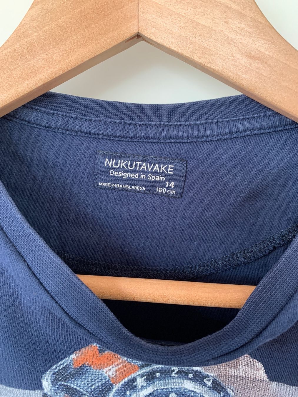 Camicie, T-shirt & Polo: Nukutavake T-Shirt Gr 14 – Usato da Mettmenstetten venduto da _4_YOU_ 2