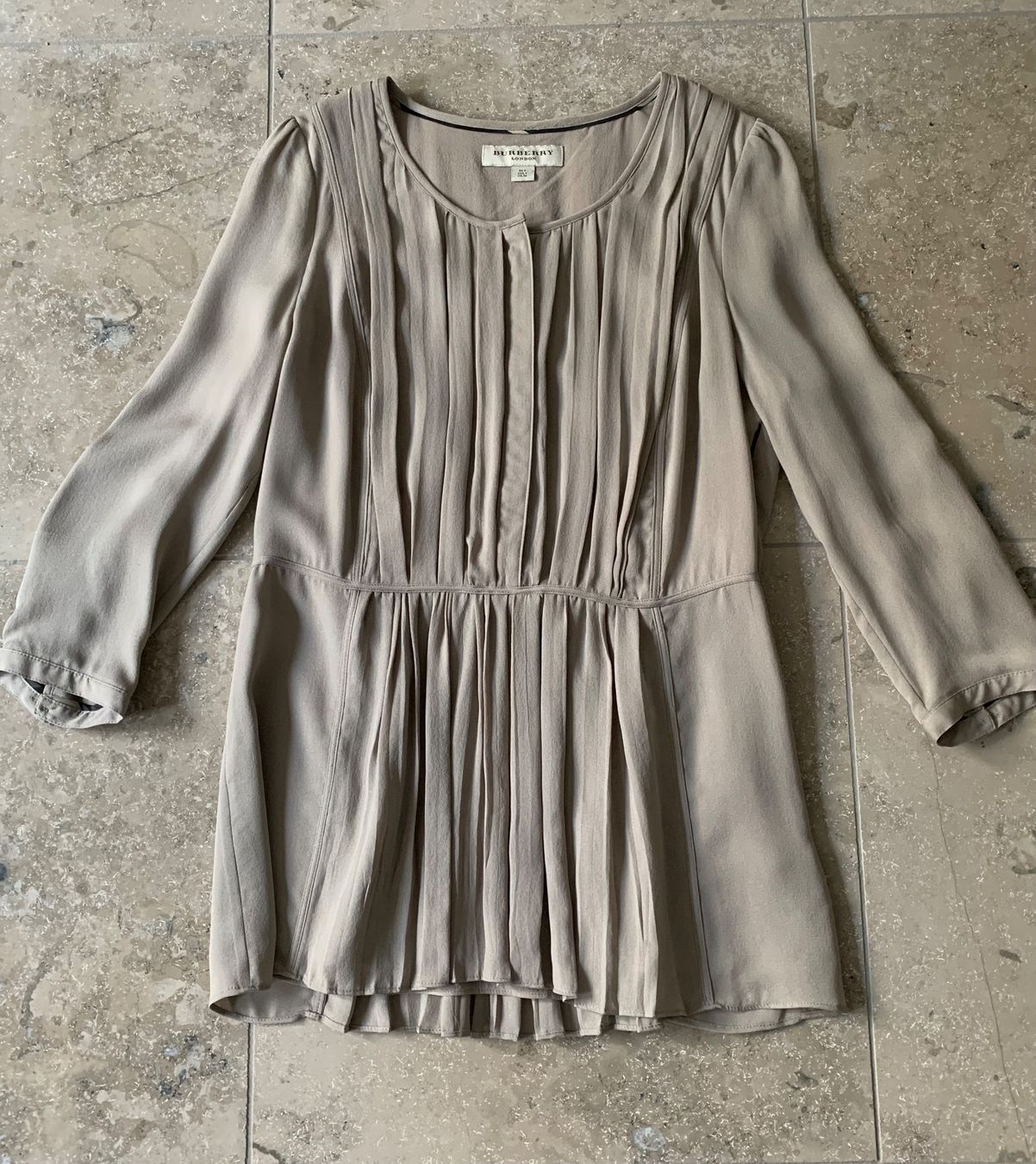 Burberry Top: Burberry Seide Oberteil - NEU – Nuovo (secondo la descrizione) da Zürich venduto da diva1972 2