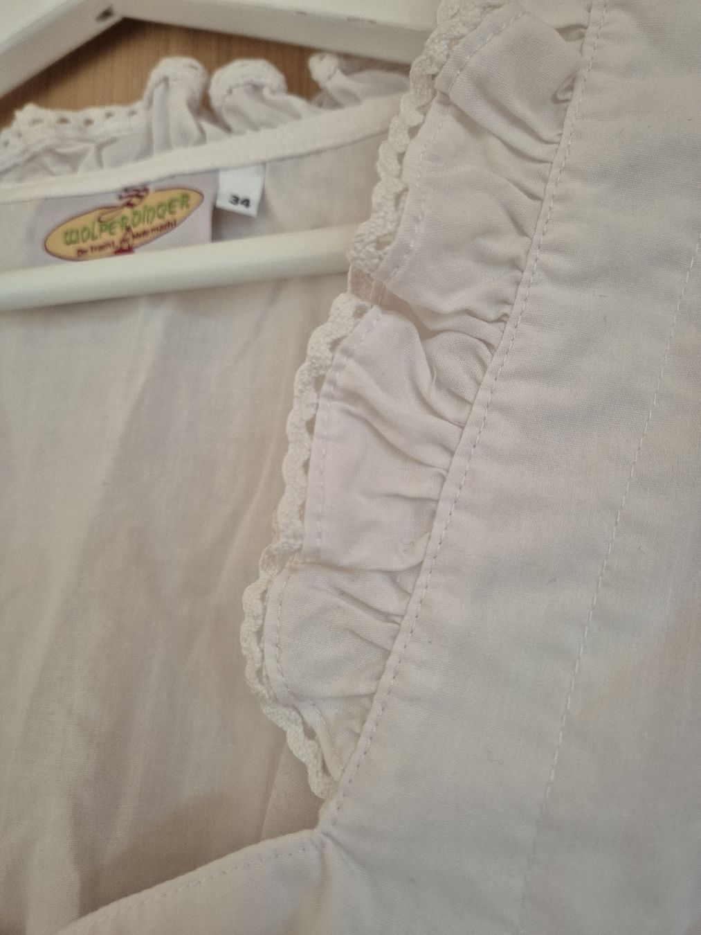 Chemisiers: Dirndlbluse mit Spitze – D'occasion à Balzers par BeScha88 2