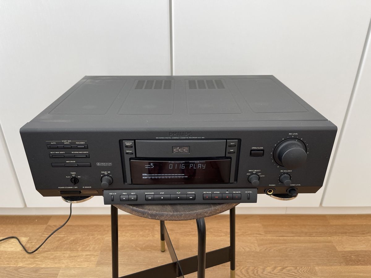 Philips Aufnahmegeräte: Philips - Digital Compact Cassette Recorder - DCC 900 – Defekt aus Stäfa von cip_lkg5