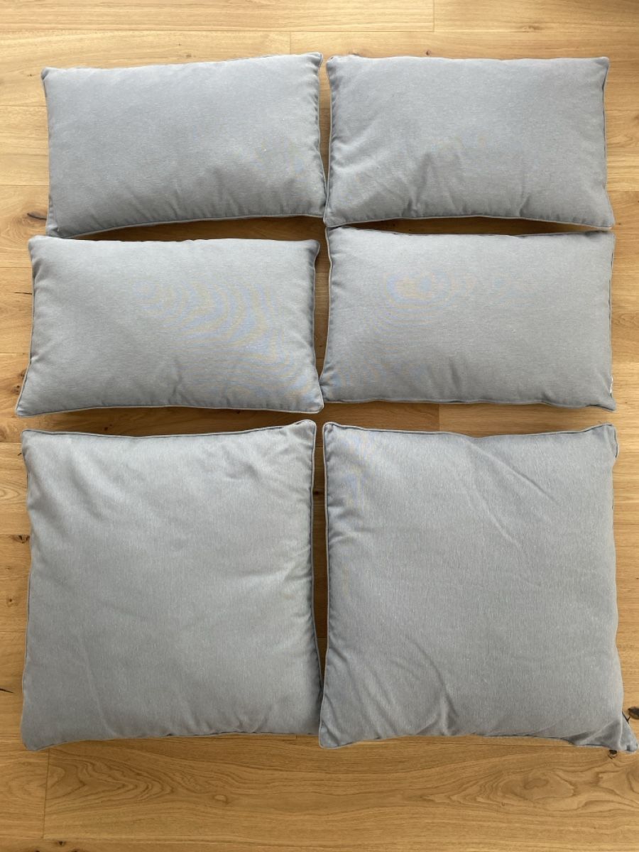 Cuscini: Outdoor Kissen Grau – Usato da Dettighofen Lengw. venduto da AS_SA