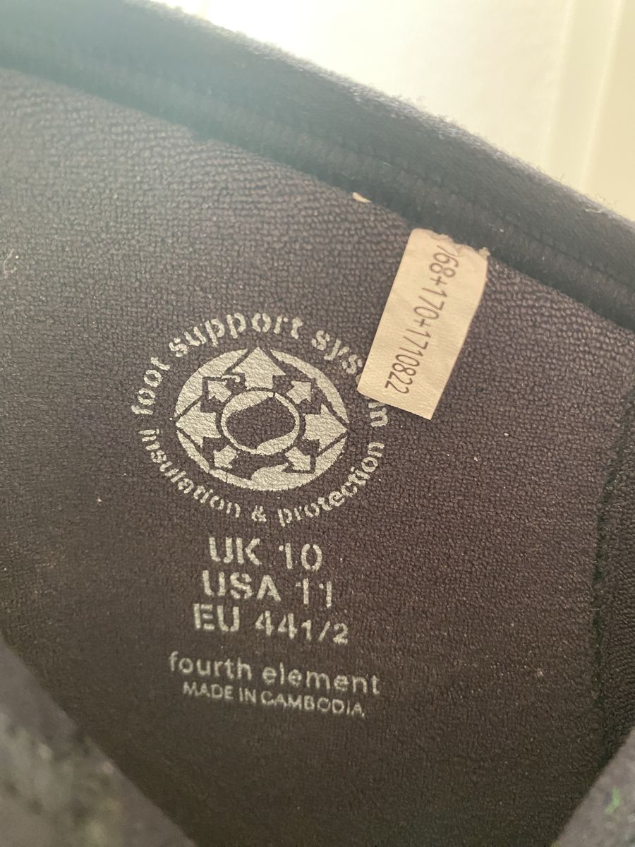 Chaussures hommes: Fourth Element Pelagic Boot Füsslinge, Gr. 44.5 – D'occasion à Bassersdorf par jeh99 4