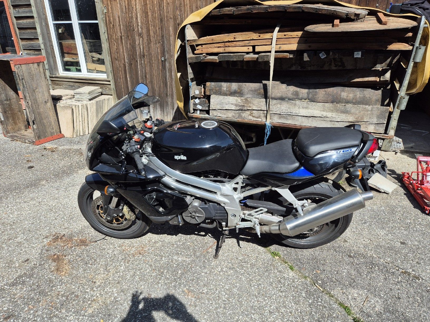 Aprilia Strada: A vendre Aprilia Falco 1000 – Nuovo (secondo la descrizione) da Puidoux venduto da Kanaris3