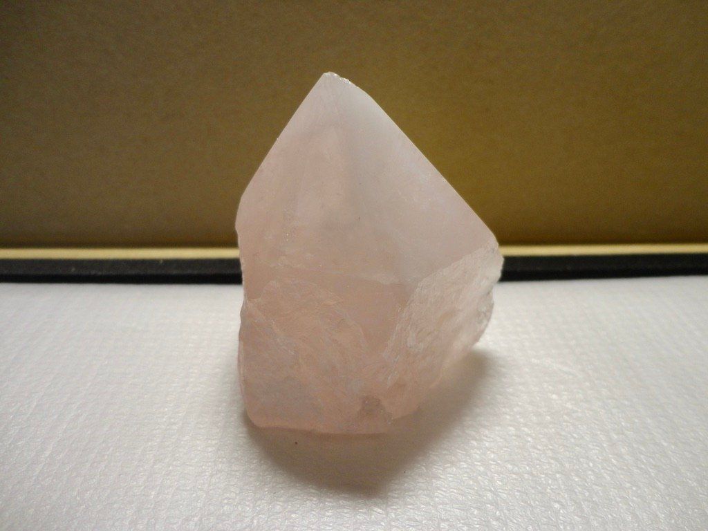 Pietre preziose: Rosenquarz - Spitze /Stehfläche – Nuovo (secondo la descrizione) da Biberist venduto da Steine 2