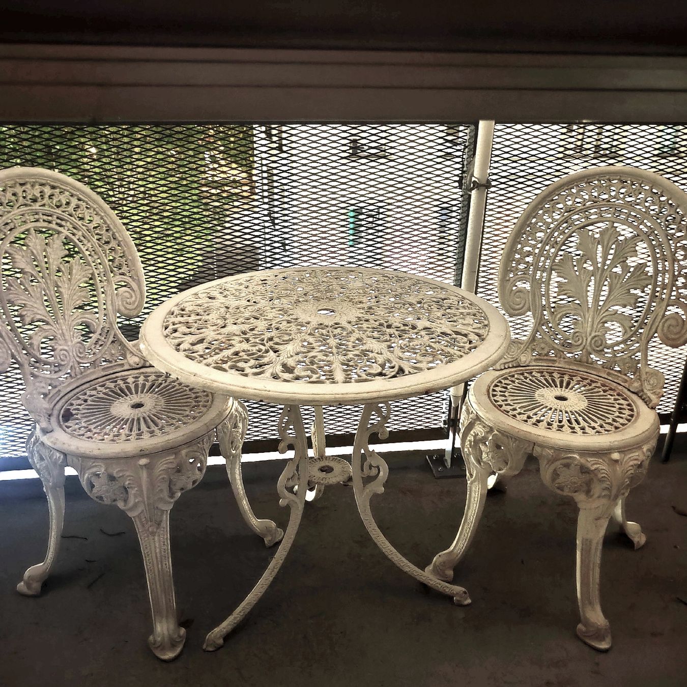Set di tavolo e panche: Ensemble de jardin en fonte, Table + 2 ch. – Usato da Biel/Bienne venduto da notfun 2