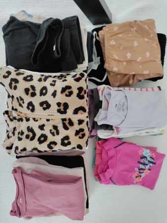 Kleiderpaket 122/128