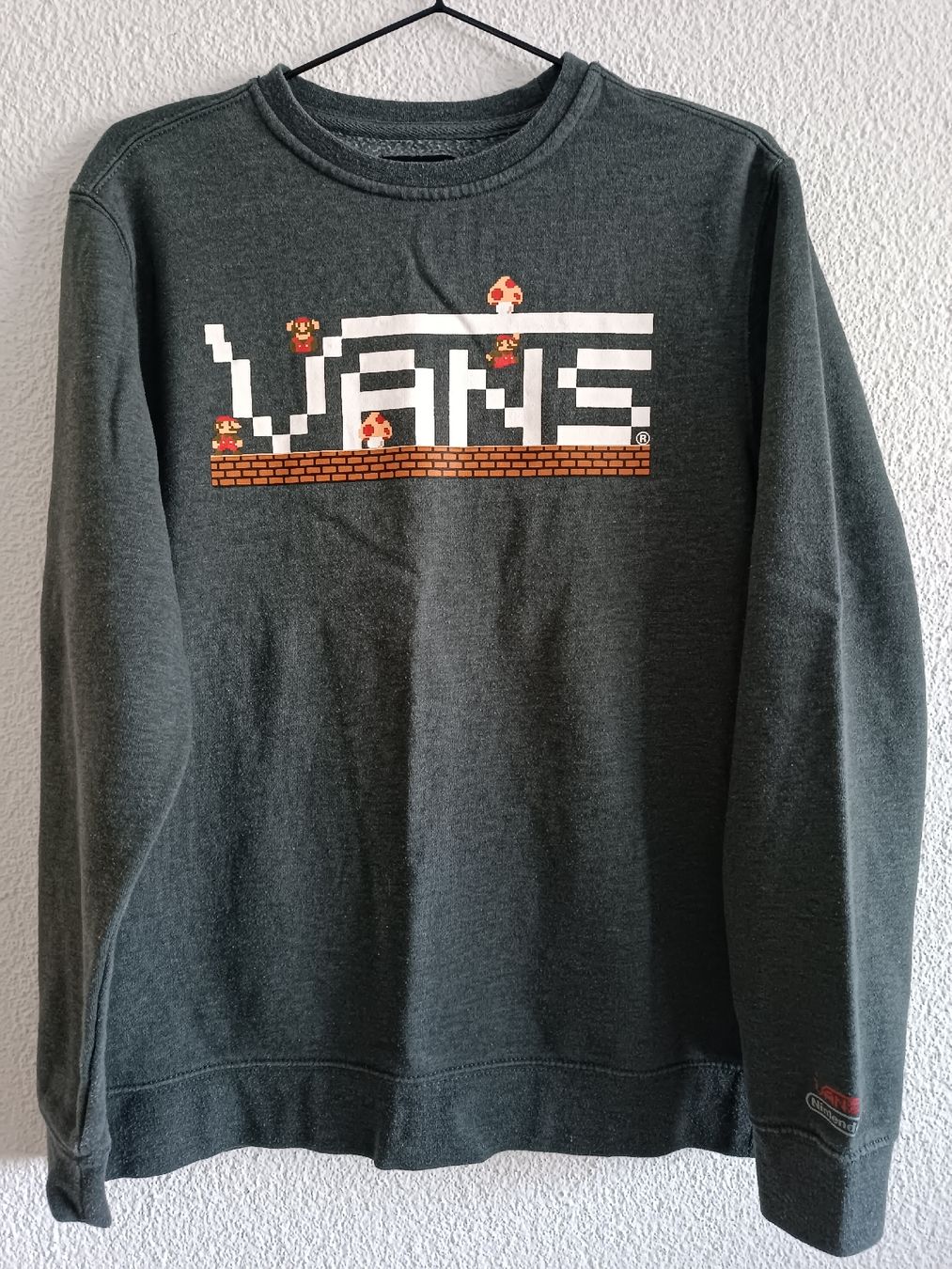 Nintendo Maglioni & Felpe: VANS Pullover Super Mario / Nintendo Gr S – Usato da Binz venduto da julijuli