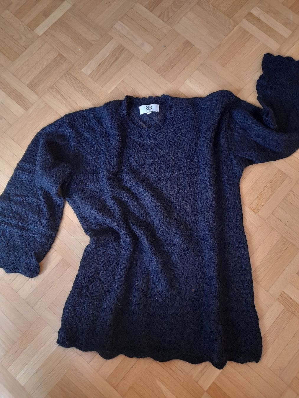 Maglioni & Felpe: Schwarzer Strickpullover (Noa Noa, Grösse S) – Usato da Luzern venduto da anni.