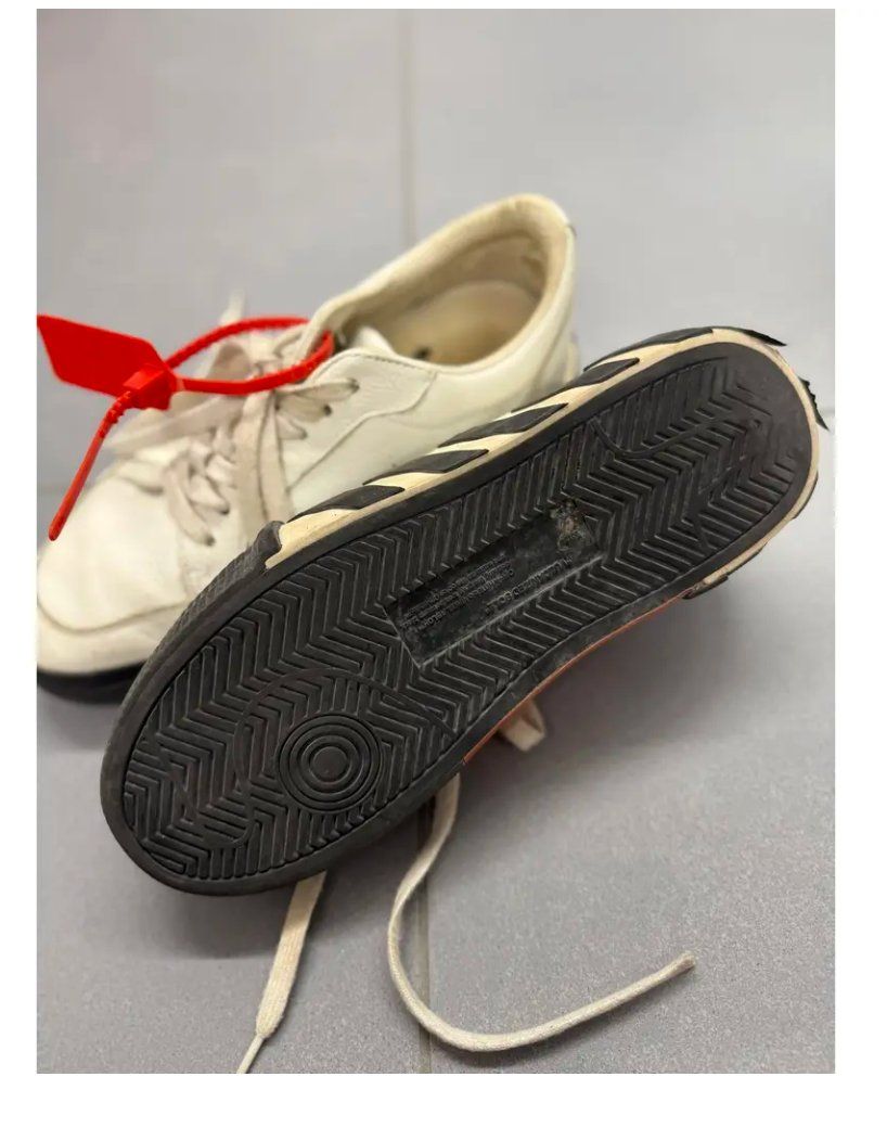 Off-White Scarpe da uomo: Off-White sneekers – Usato da Küsnacht ZH venduto da theatorp 1