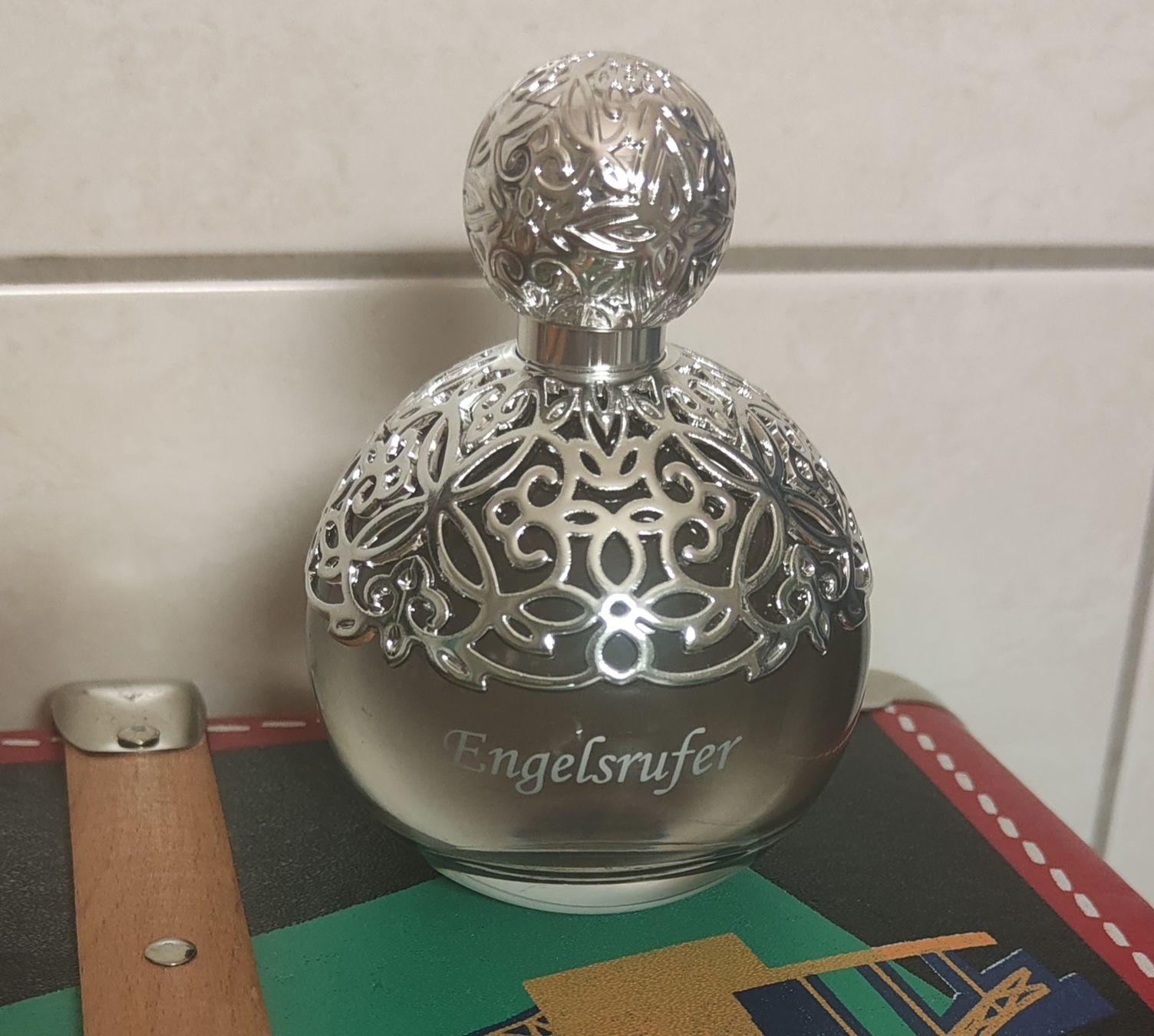 Profumi & Eau de Toilette: Engelsrufer eau de parfum 100ml, NEUF sans emballage – Nuovo (secondo la descrizione) da Biel/Bienne venduto da notfun 2