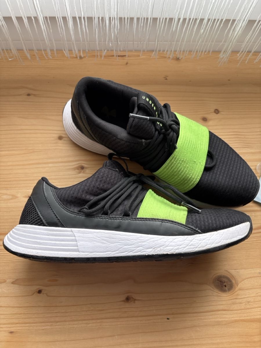Under Armour Scarpe da uomo: Under armour Freizeitschuhe Gr 39 top – Usato da Hombrechtikon venduto da ufpasse 1