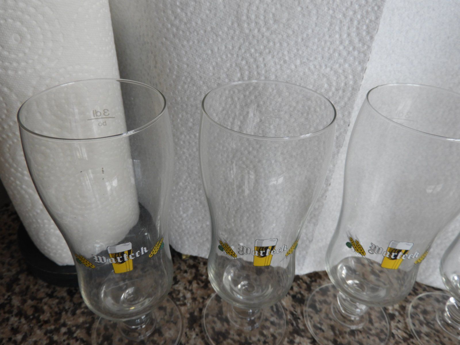 Warteck Bicchieri: WARTECK BIERGLÄSER 4 ST, KAUM GEBRAUCHT – Nuovo (secondo la descrizione) da Ettingen venduto da troll-mutter 5