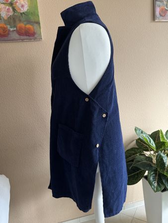 Ungetragene Veste aus Cord-Stoff dunkelblau