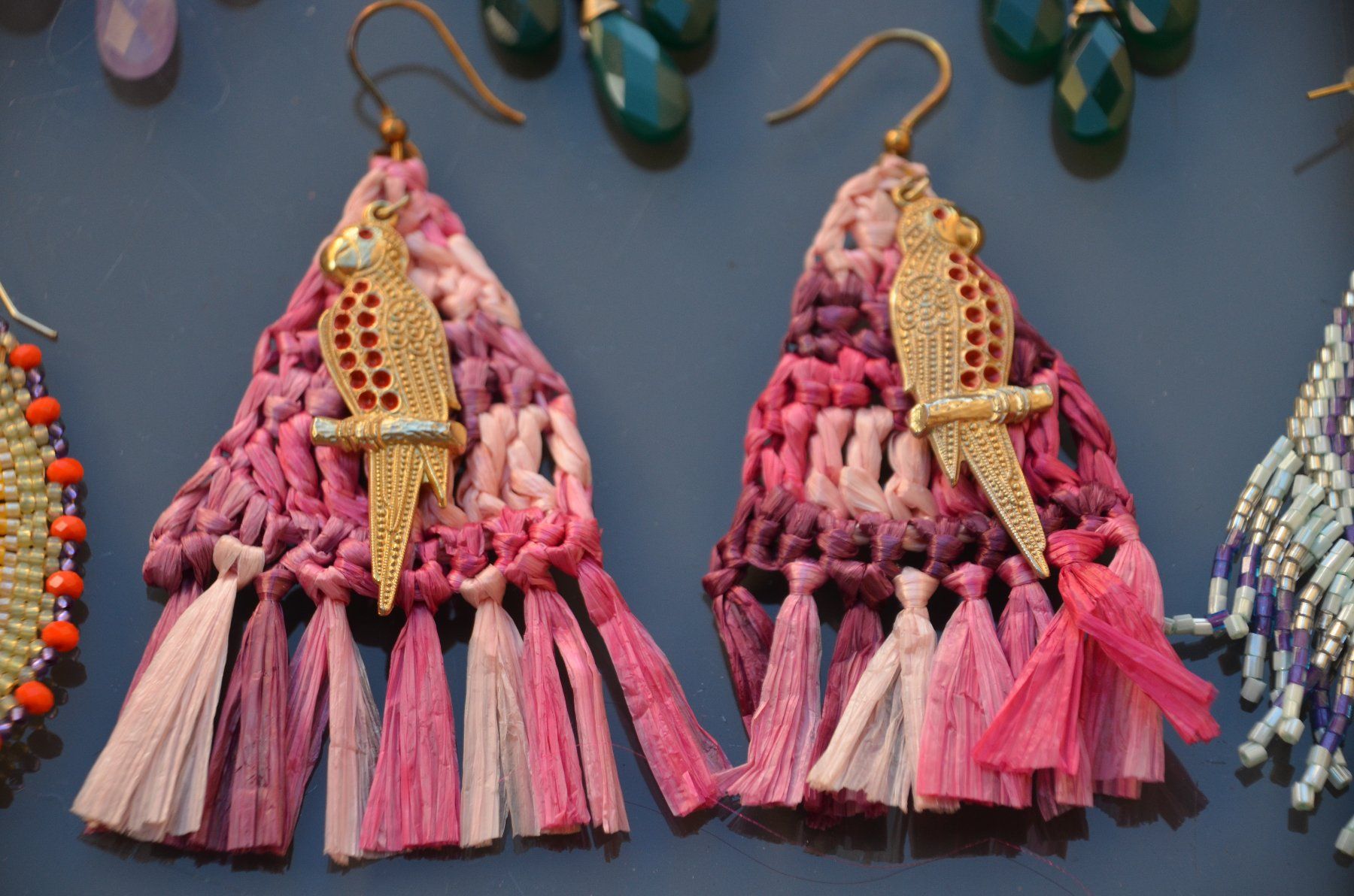 Ohrringe & -stecker: 8 x Ohrringe / boucles d'oreilles – Gebraucht aus Collonges von arashee 8