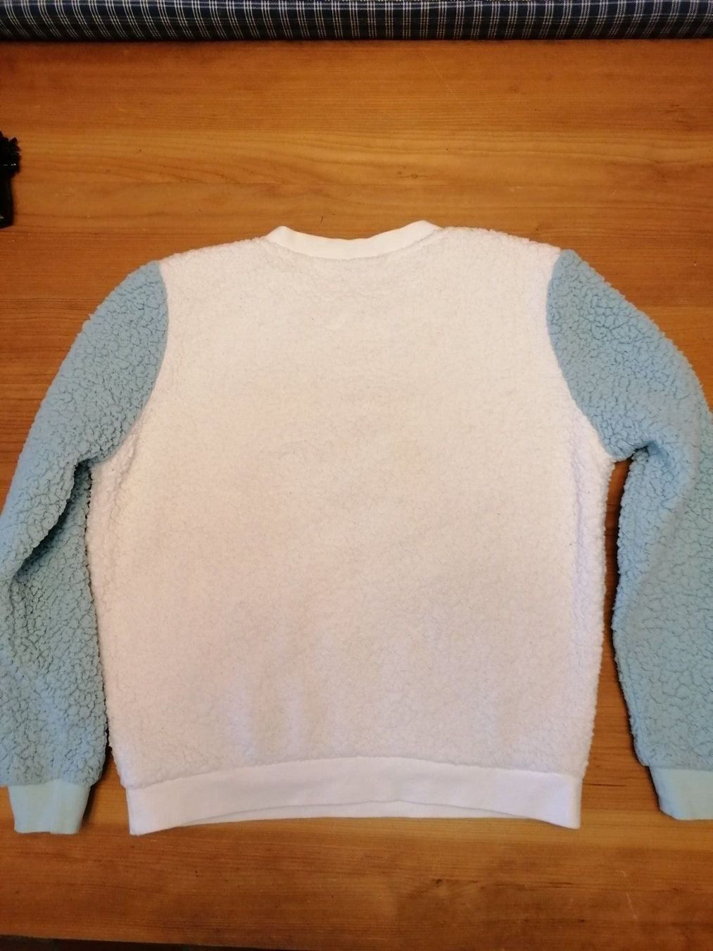 Maglioni & Felpe: Pulli 152 – Usato da Solothurn venduto da Shanty.20 1