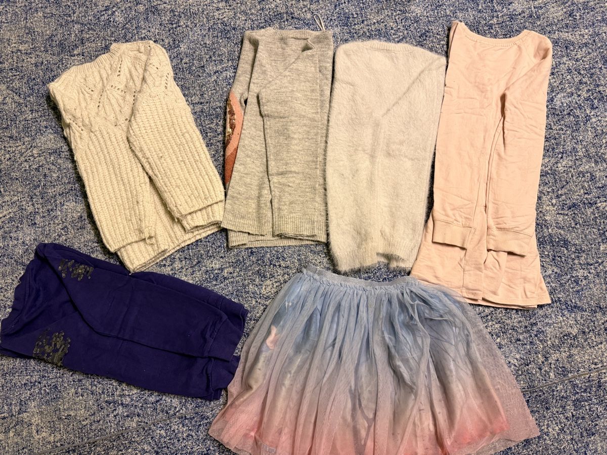 Lotti & Set di vestiti: Paket Mädchenkleider 134/140 – Usato da Amlikon-Bissegg venduto da Flowers_Blossom 1